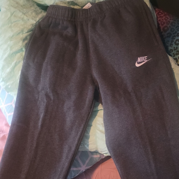 Nike Men's Gray Joggers - Picture 5 of 7